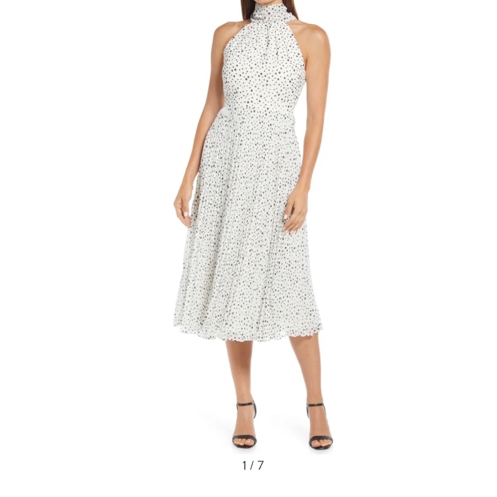 Sleeveless Halter Dress